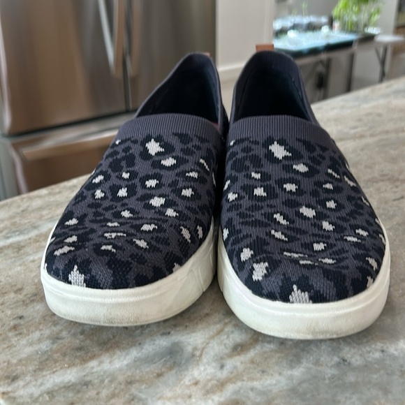 Ryka Hera Slip-On Sneaker leopard print gray,white,black size 9.5M - Picture 2 of 10